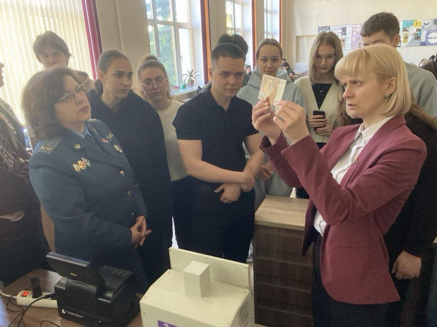 Будущие таможенники БНТУ встретились с экспертами-практиками